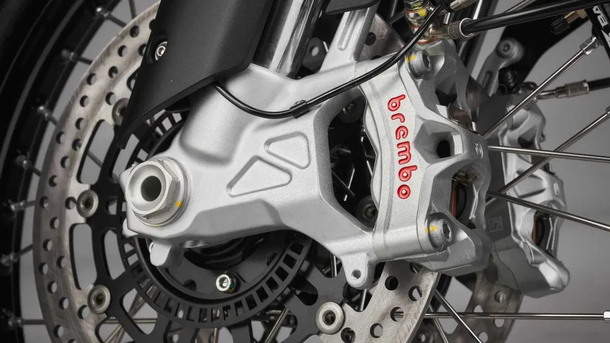MV Agusta LXP LXP Enduro Veloce (2024 - 25) (12)