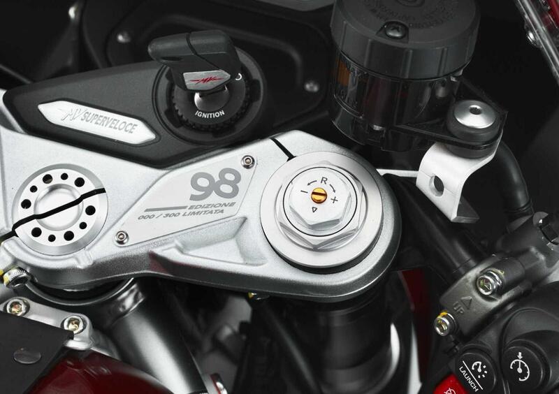 MV Agusta Superveloce 800 Superveloce 800 98 (2023 - 24) (17)