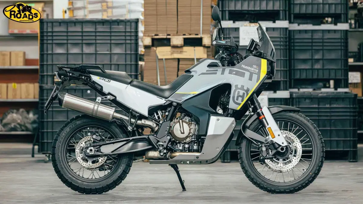 Scarichi Roadsitalia per Husqvarna Norden 901 (3)