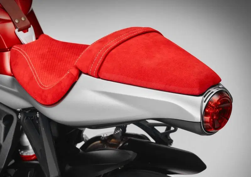 MV Agusta Superveloce 800 Superveloce 800 S Ottantesimo (2025 - 26) (12)
