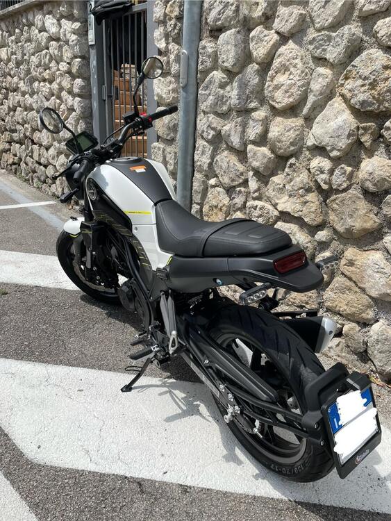 Benelli Leoncino 125 (2022 - 24) (2)