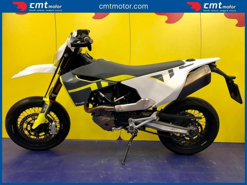 Husqvarna 701 Supermoto (2021) (3)