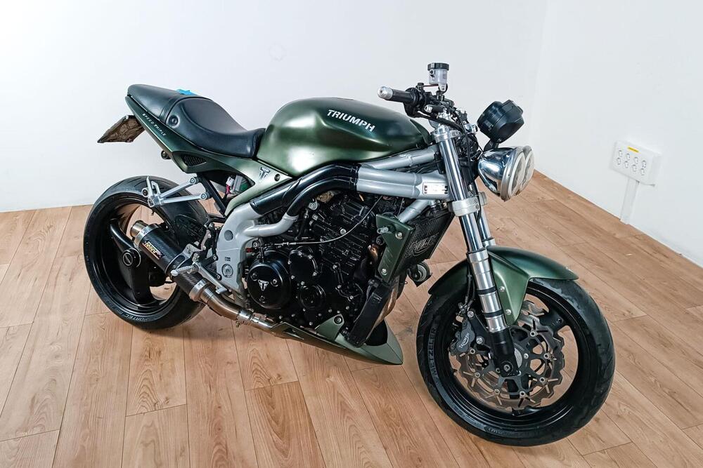 Triumph Speed Triple 955 (1998 - 01) (2)