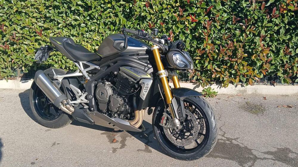 Triumph Speed Triple 1200 RS (2021 - 24) (2)