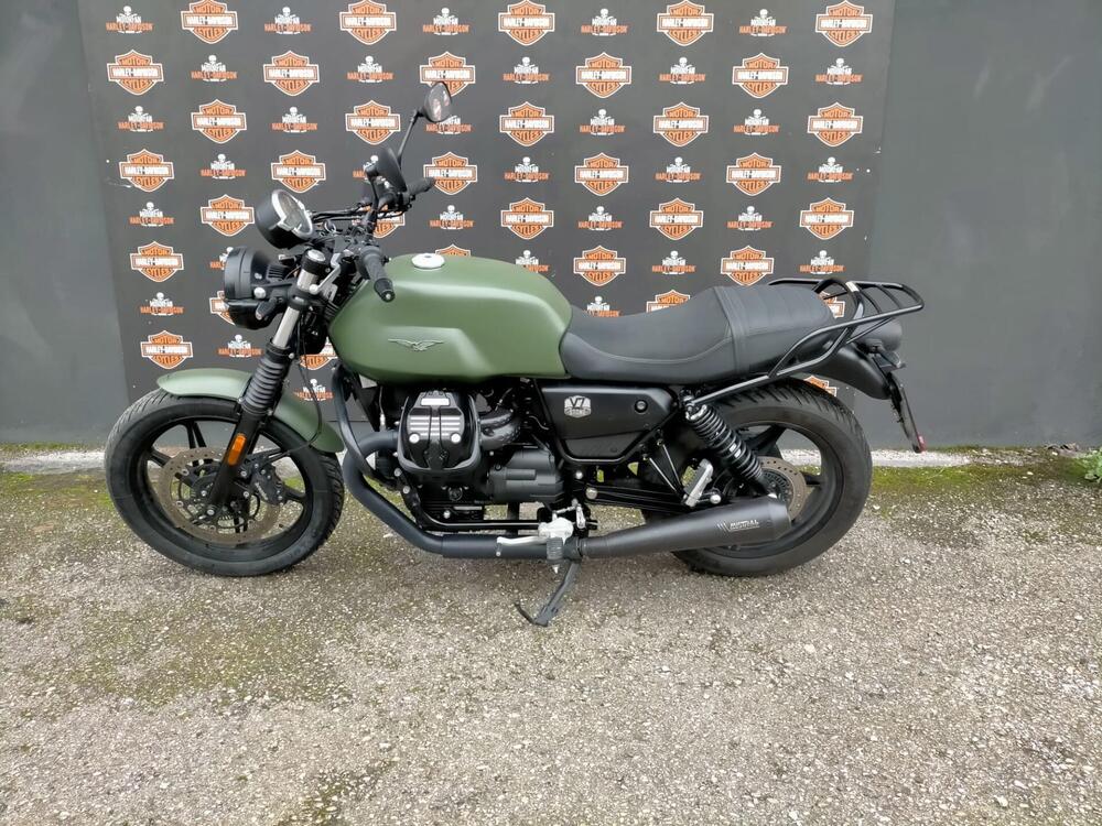 Moto Guzzi V7 Stone (2021 - 24)