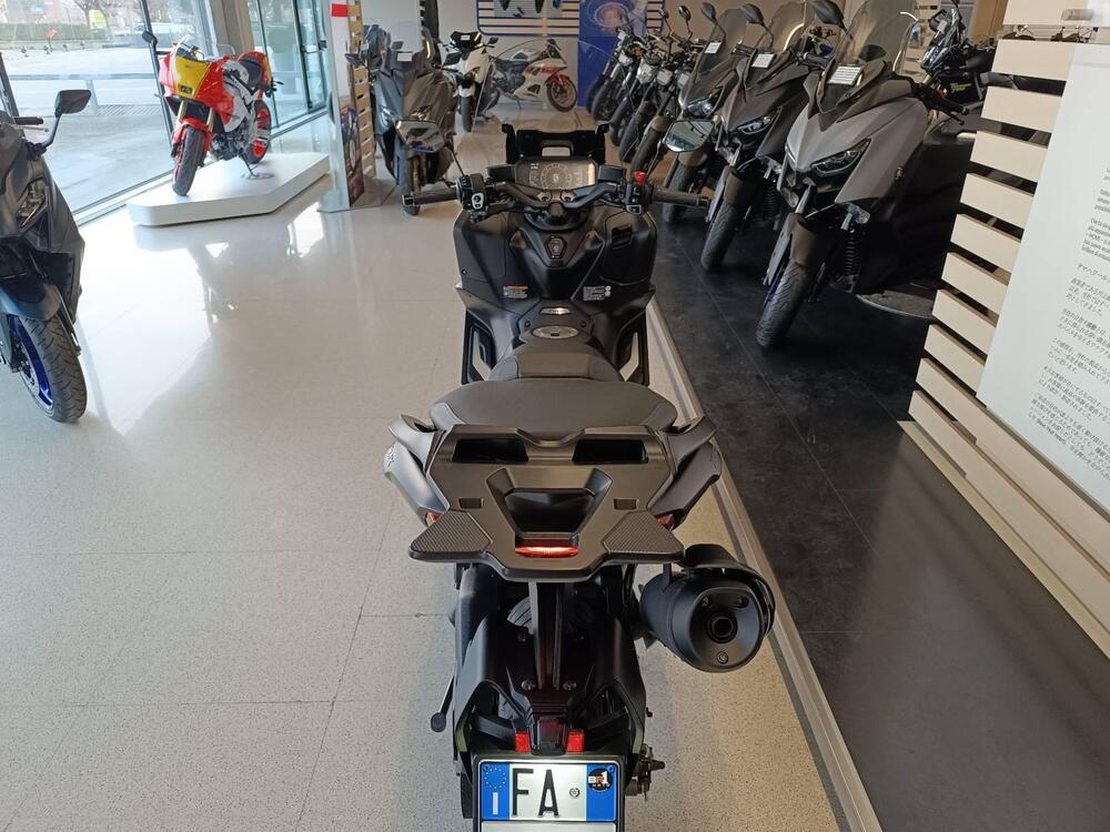 Yamaha T-Max 560 (2022 - 24) (4)