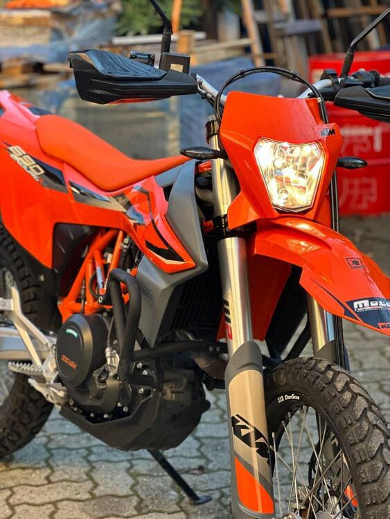 KTM 690 Enduro R (2022 - 24) (2)