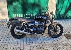 Triumph Street Twin 900 (2021 - 22) usata