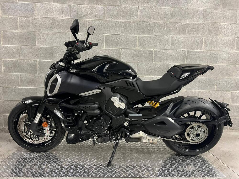 Ducati Diavel V4 (2023 - 24) (4)