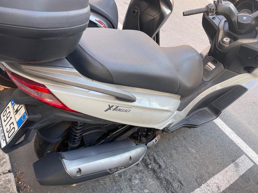 Kymco X-Town 300i (2021 - 24) (2)