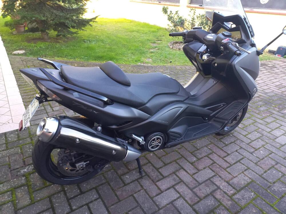 Yamaha T-Max 530 (2015 - 16) (2)