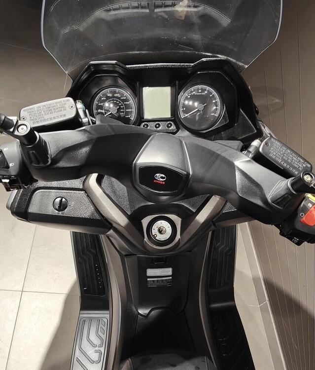 Kymco Xciting 300i (4)