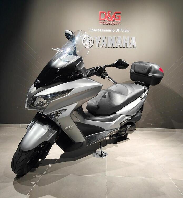 Kymco Xciting 300i (3)