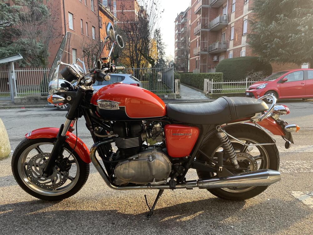 Triumph Bonneville (2007 - 16) (2)