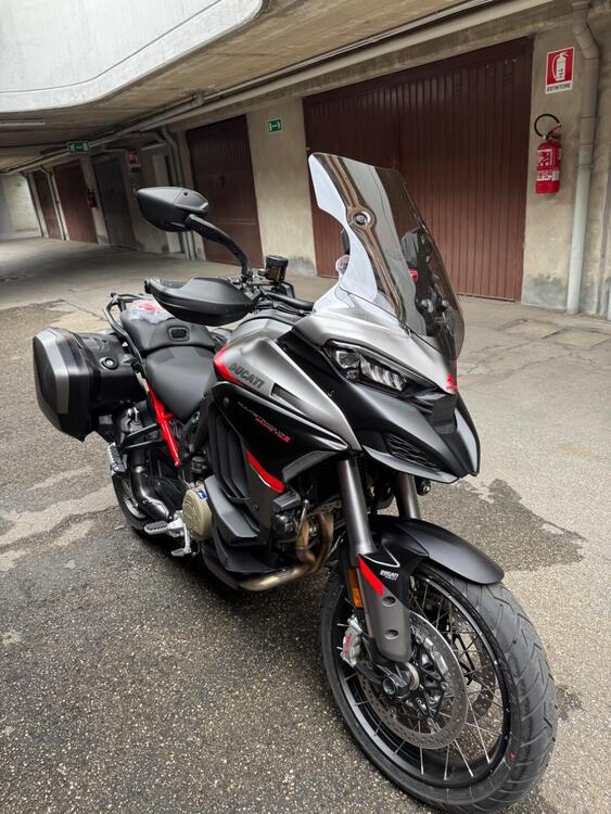 Ducati Multistrada V4 S Grand Tour (2024)