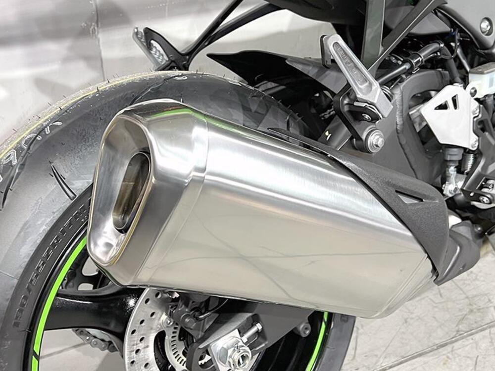 Kawasaki Ninja 1000 ZX-10R (2021 - 25) (3)