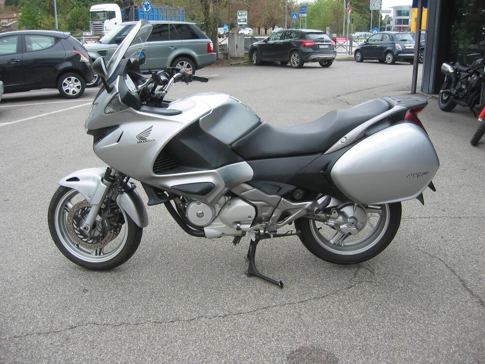 Honda Deauville 700 ABS (2)