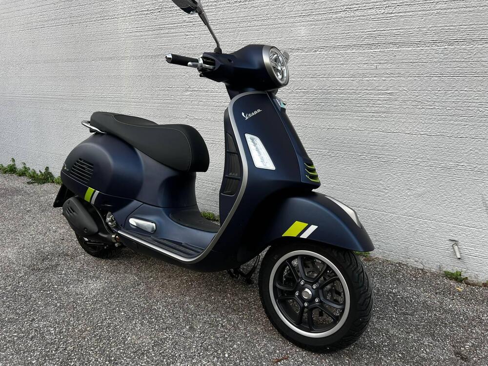 Vespa GTS 300 Super (2023 - 24) (2)