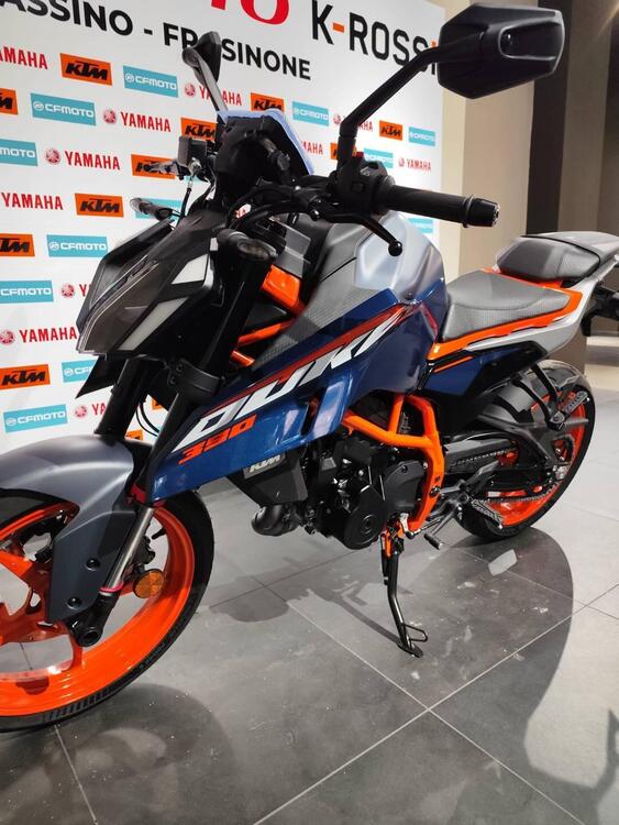 KTM 390 Duke (2024) (2)