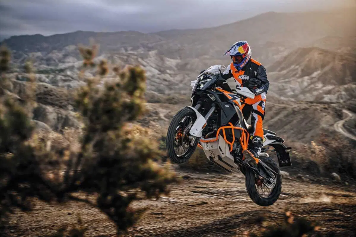 NUOVA KTM 1390 SUPER ADVENTURE R 2025 (2)