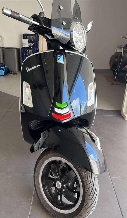 Vespa GTS 300 Hpe (2021 - 22)