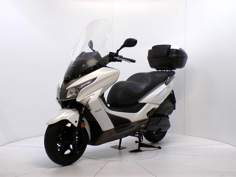 Kymco X-Town 300i ABS (2016 - 20) (3)