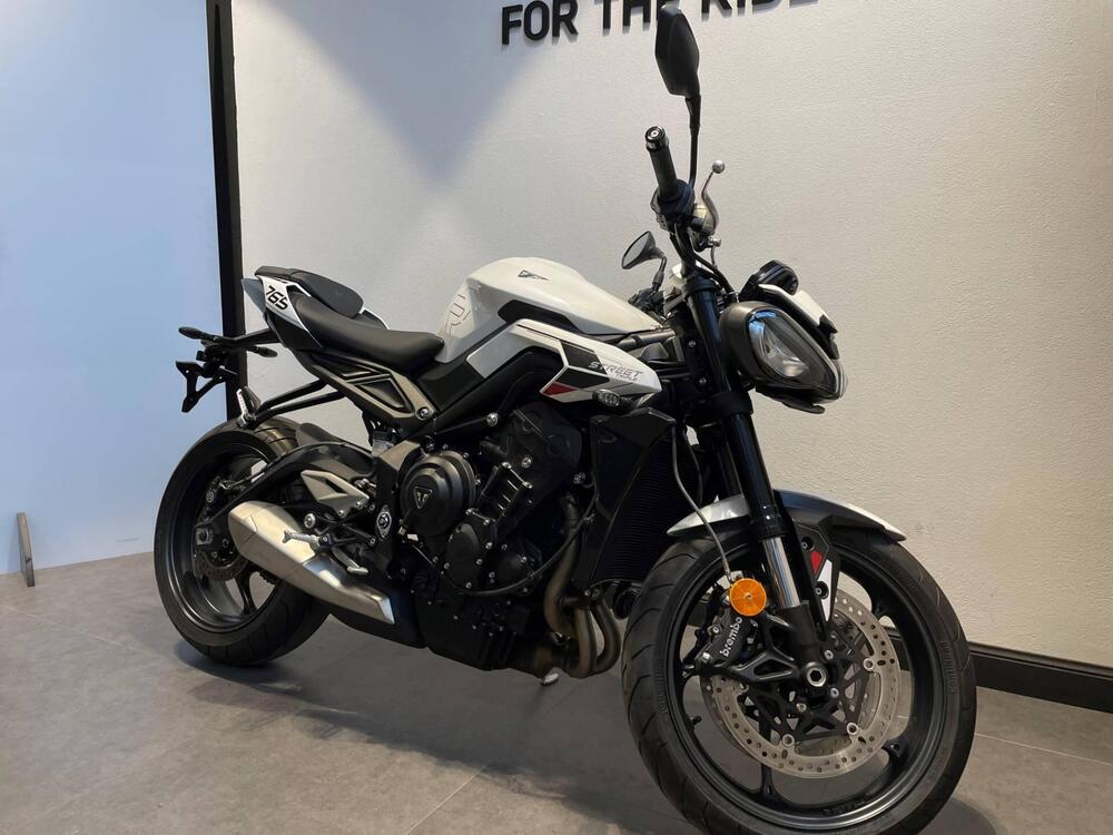 Triumph Street Triple 765 R (2023 - 24) (2)