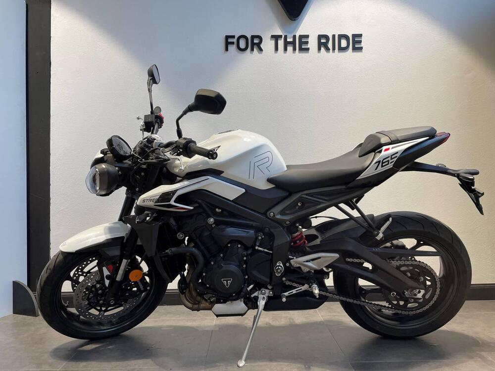 Triumph Street Triple 765 R (2023 - 24) (3)