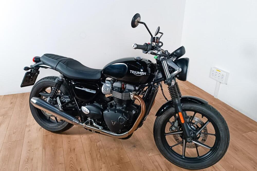 Triumph Street Twin 900 (2017 - 18) (2)