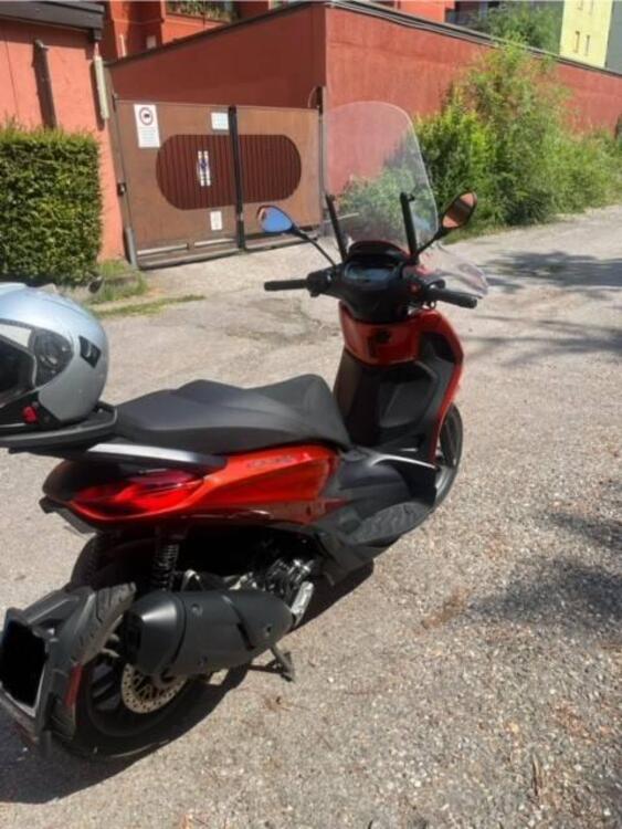 Piaggio Beverly 300 S ABS-ASR (2021 - 24) (2)