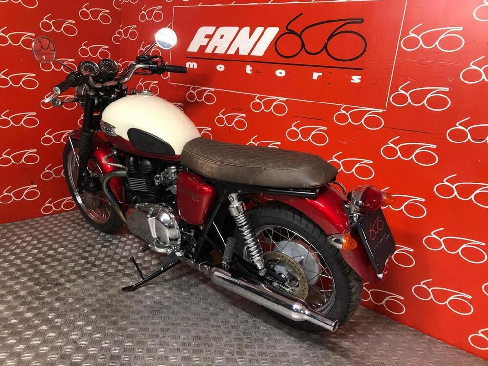 Triumph Bonneville T100 (2008 - 16) (4)