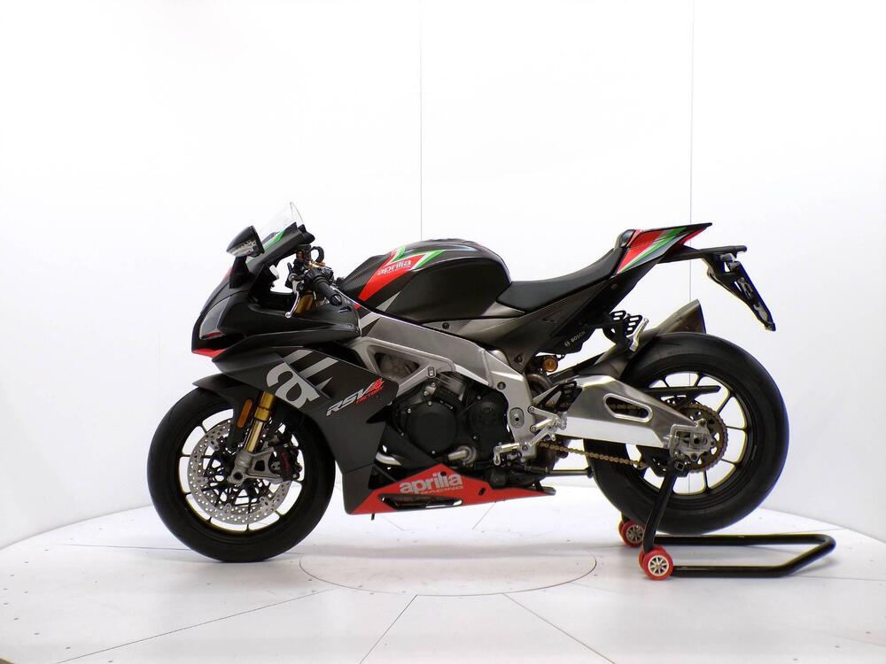 Aprilia RSV4 1100 Factory (2020) (4)