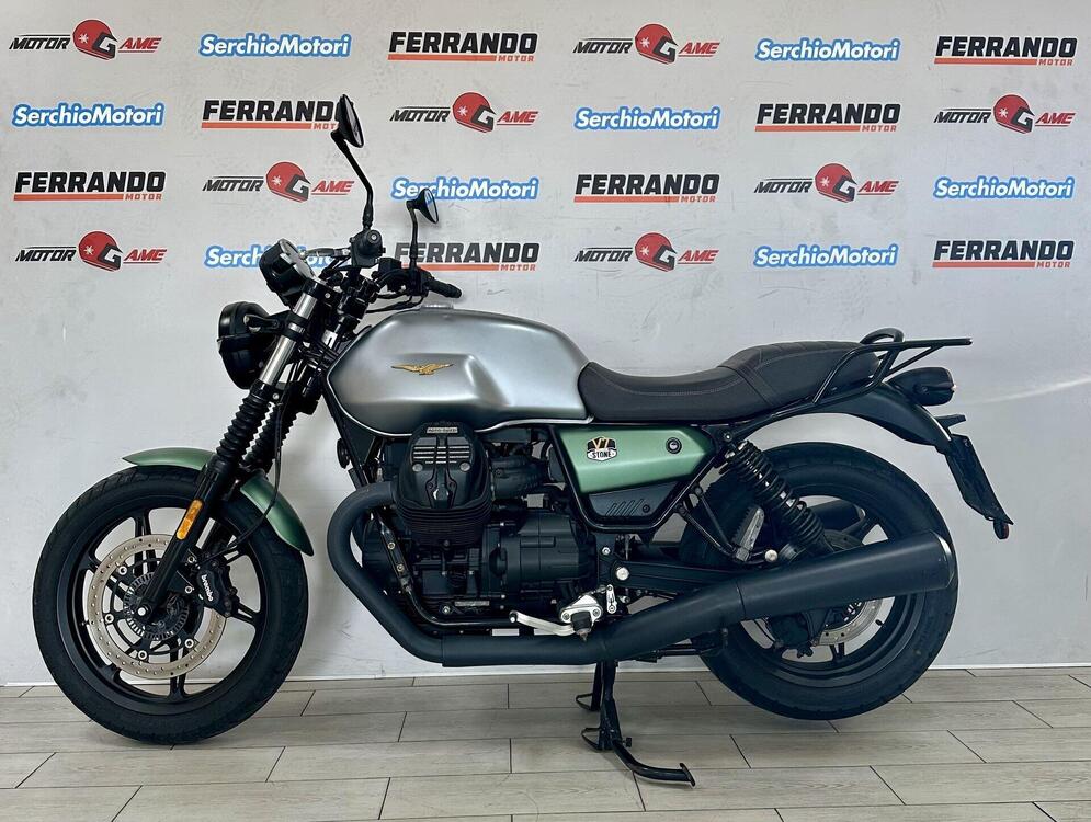 Moto Guzzi V7 Stone Centenario (2021 - 22) (3)