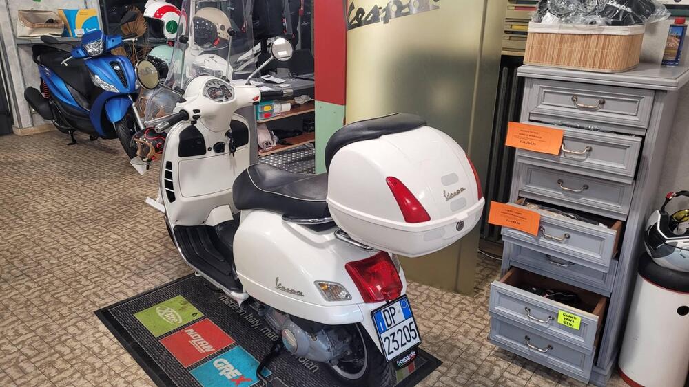 Vespa GTS 300 Super (2008 - 16) (4)