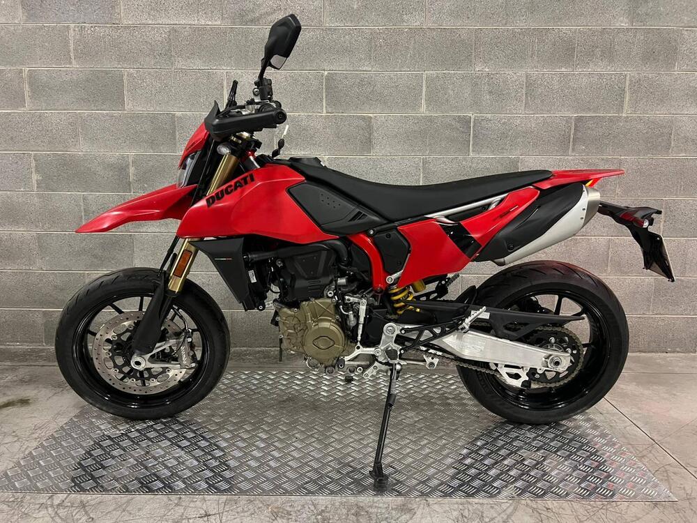 Ducati Hypermotard 698 Mono (2024) (2)