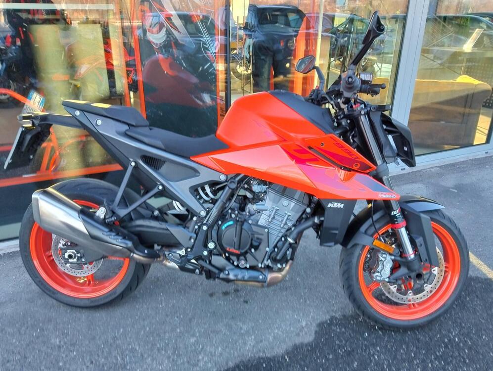 KTM 990 Duke (2024)