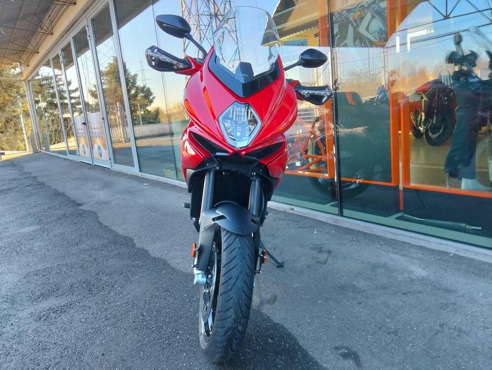 MV Agusta Turismo Veloce 800 R (2023 - 24) (2)