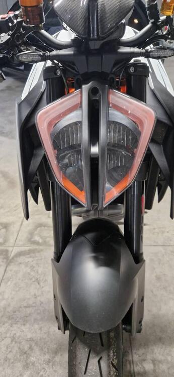 KTM 1290 Super Duke R (2019) (5)