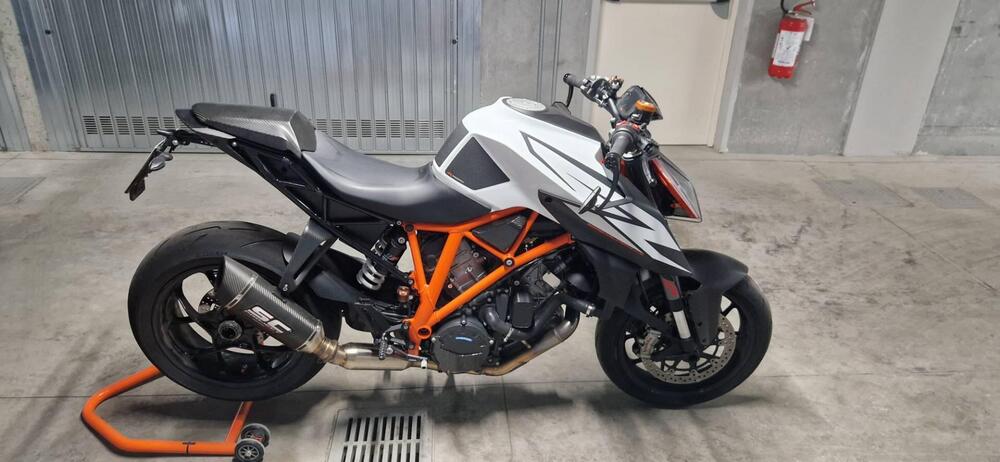 KTM 1290 Super Duke R (2019) (2)