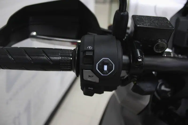 Honda ADV 350 (2025 - 26) (7)