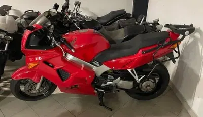 Honda VFR 800 (1998 - 01) usata