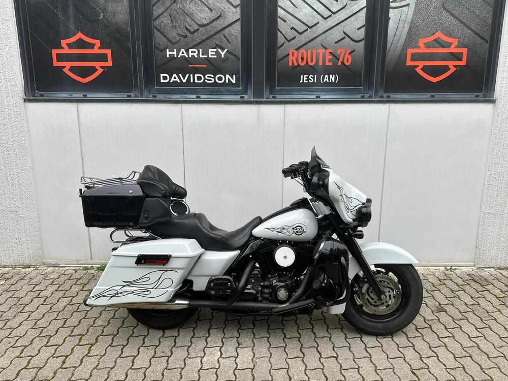 Harley-Davidson 1584 Electra Glide Standard (2007) - FLHT