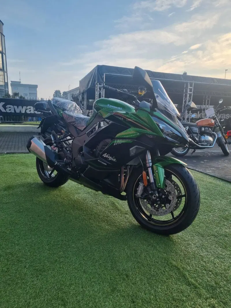 Kawasaki Ninja 1100 SX SE (2025 - 26) (2)