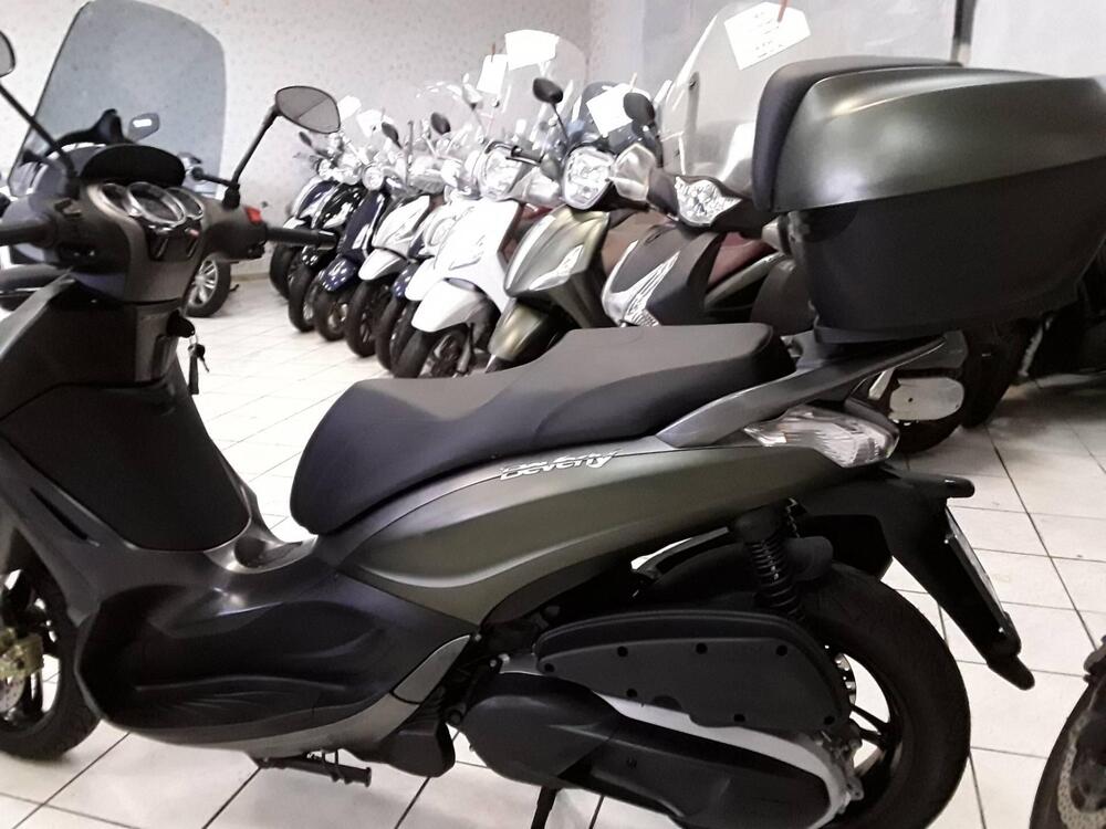 Piaggio Beverly 350 S ABS (2019 - 20) (2)