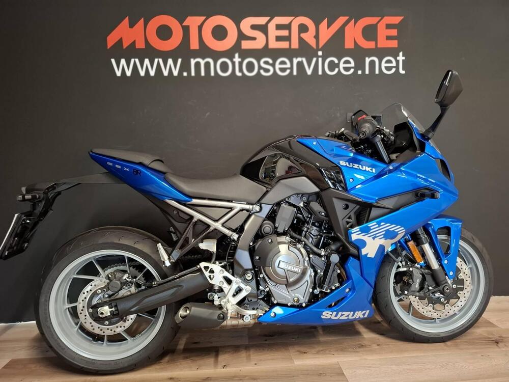 Suzuki GSX-8R (2024) (4)