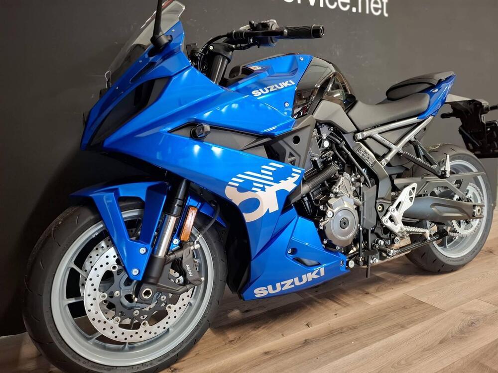 Suzuki GSX-8R (2024) (2)