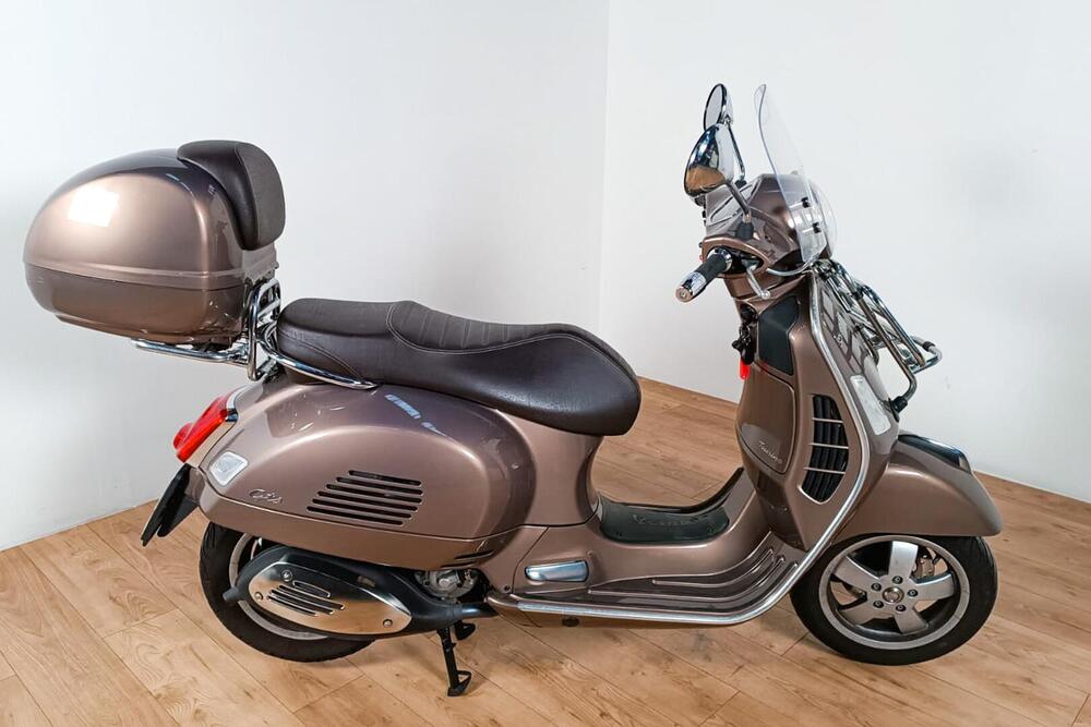 Vespa GTS 300 Hpe Touring (2019)