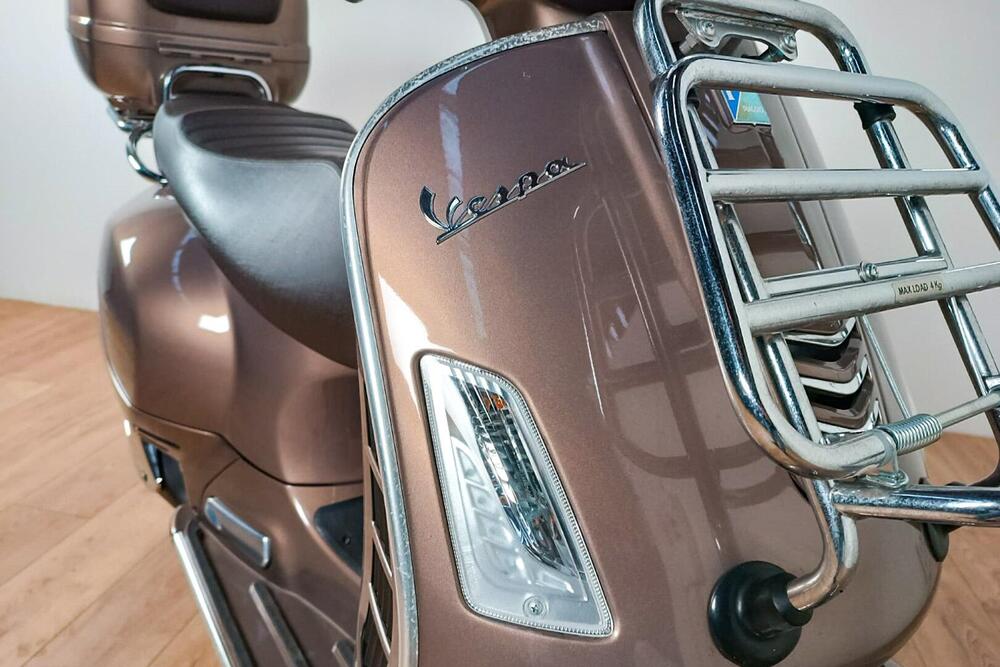 Vespa GTS 300 Hpe Touring (2019) (5)