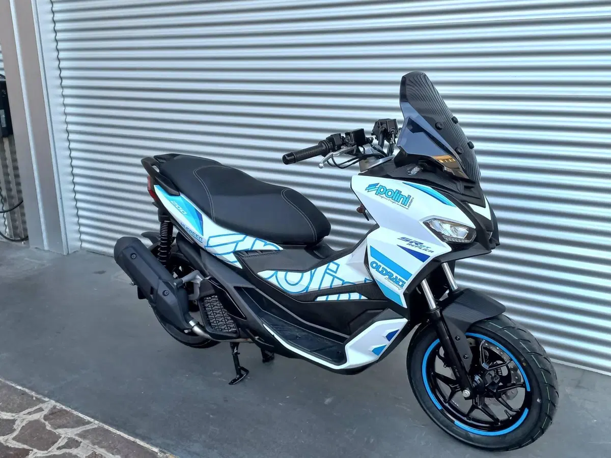 Aprilia SR GT 200 (2022 - 24) (2)
