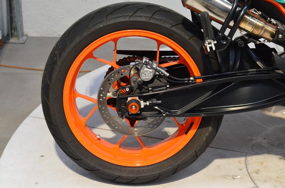 KTM 890 Duke GP (2022 - 23) (2)